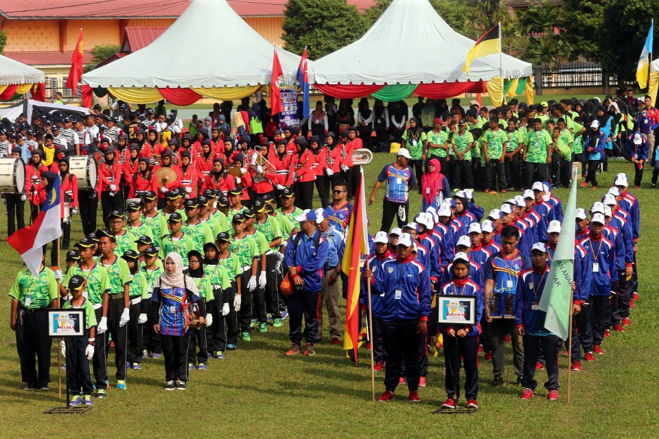 Perbarisan kontinjen negeri pada perasmian Sukan Tahunan Anak Yatim Peringkat Kebangsaan (SUKYA)
